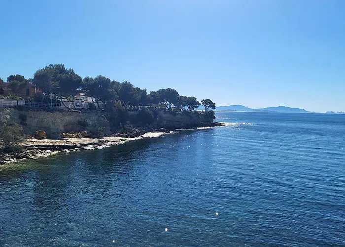 A 50M Du Port De Carry-Cote Bleue